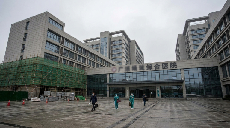 🏥📉 중국 병원, 처음으로 줄어들었다